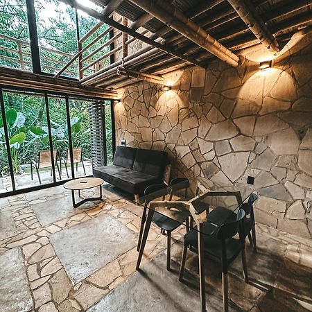 Cabana De Bambu En La Selva Паленке Екстериор снимка